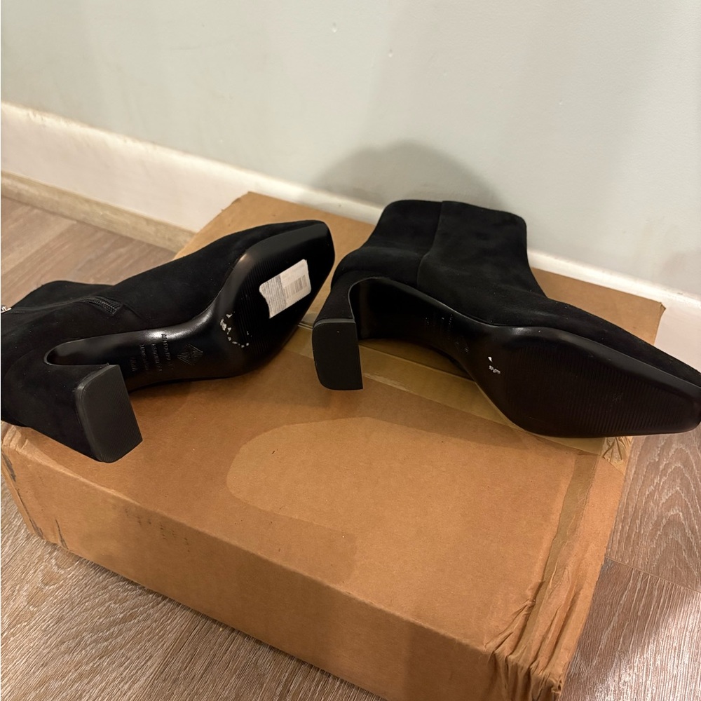 ANTONIO MELANI Black Suede Elana Ankle Booties Whimsygoth with Block Heel size 7 - Picture 5 of 8